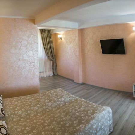 Arizona Hotel Ungvár Kültér fotó
