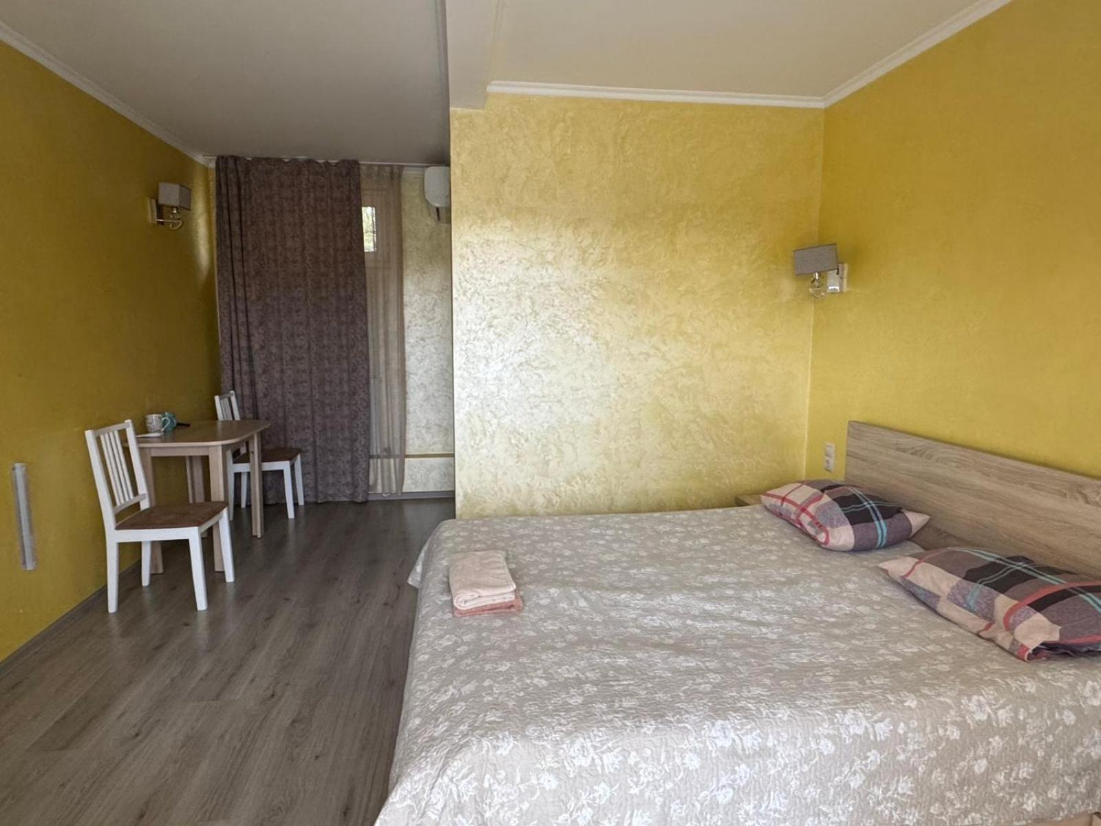 Arizona Hotel Ungvár Kültér fotó