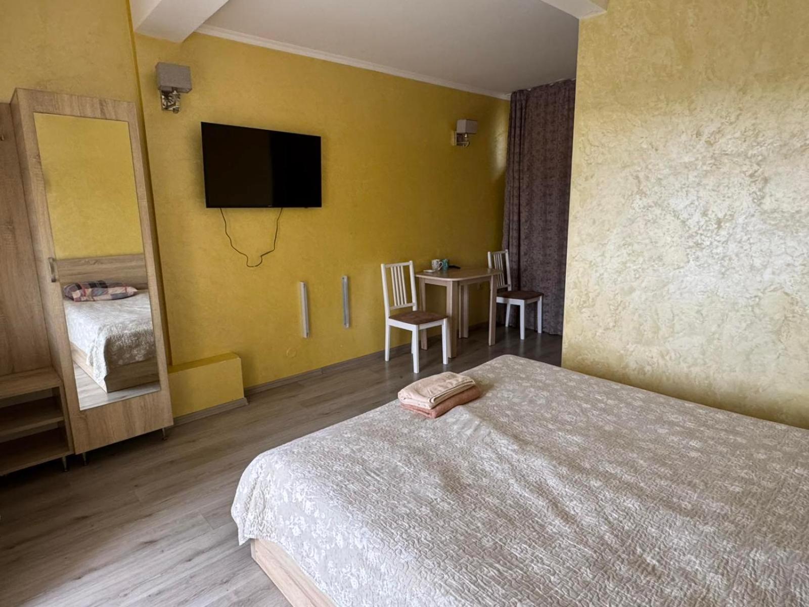 Arizona Hotel Ungvár Kültér fotó