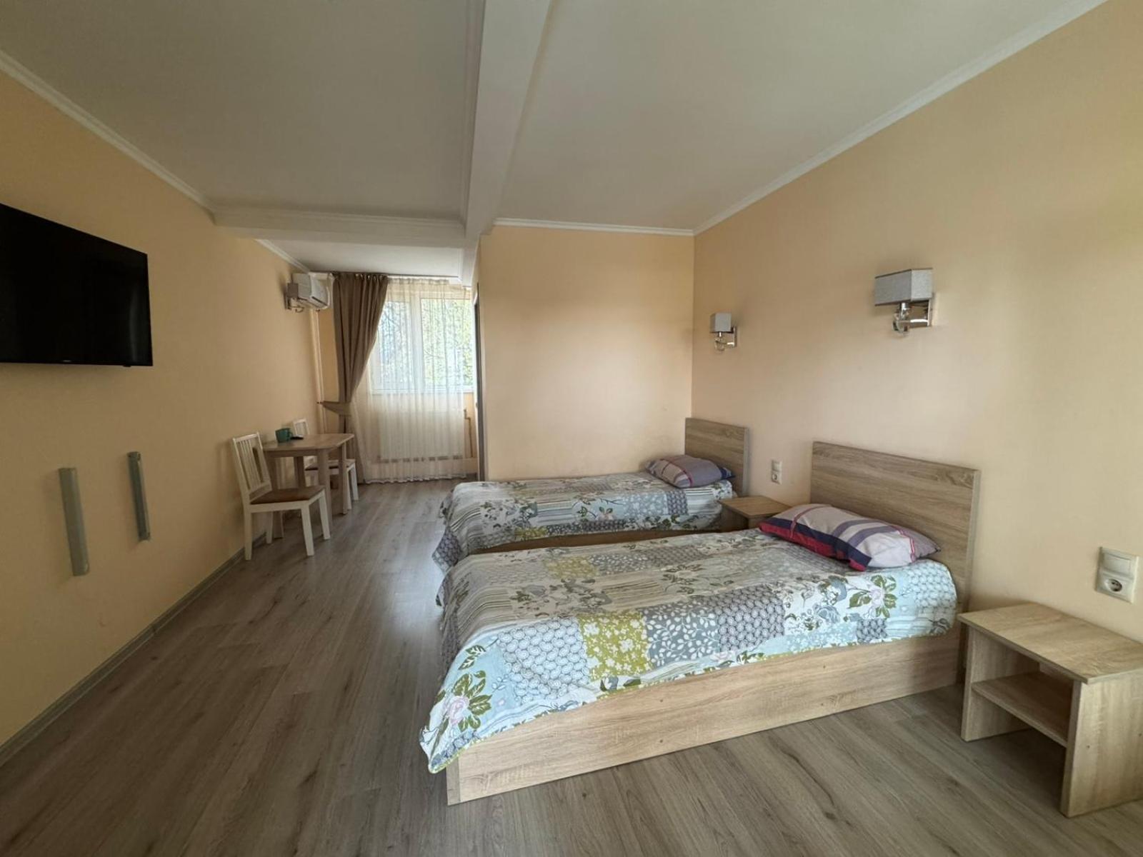Arizona Hotel Ungvár Kültér fotó