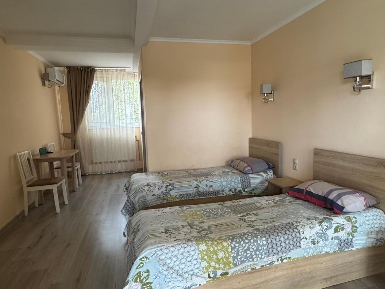 Arizona Hotel Ungvár Kültér fotó