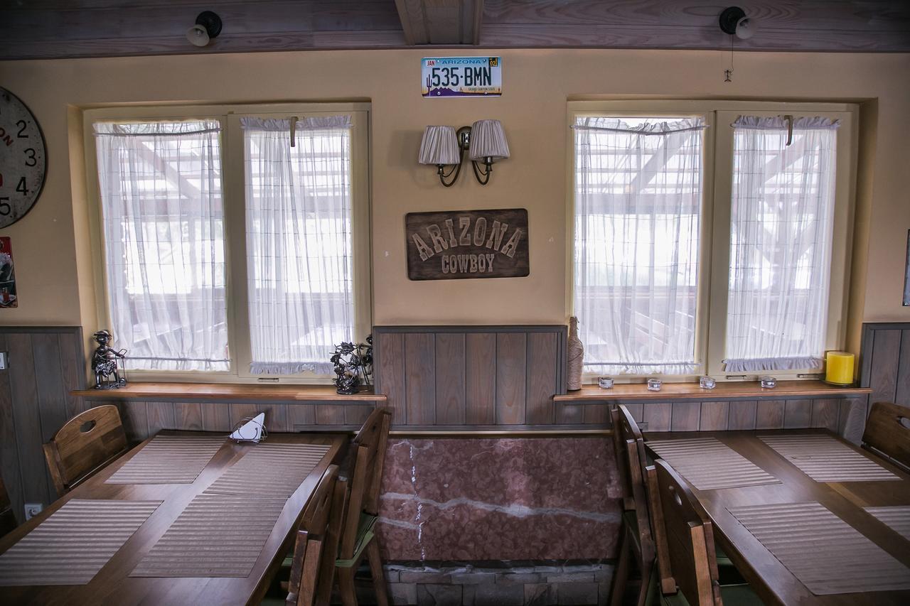 Arizona Hotel Ungvár Kültér fotó