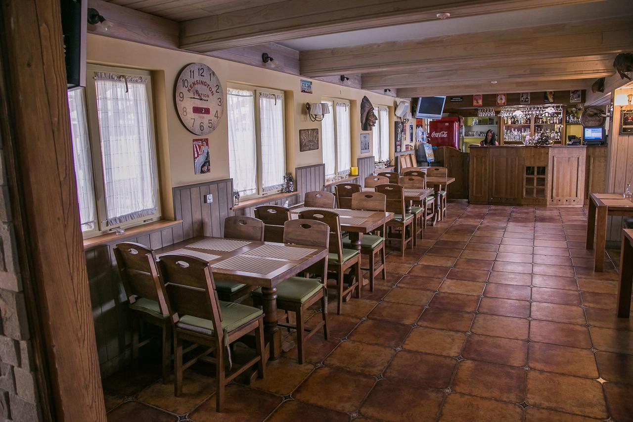 Arizona Hotel Ungvár Kültér fotó