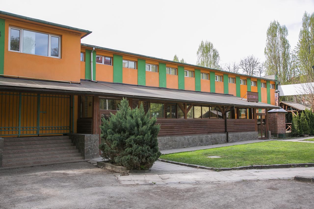 Arizona Hotel Ungvár Kültér fotó