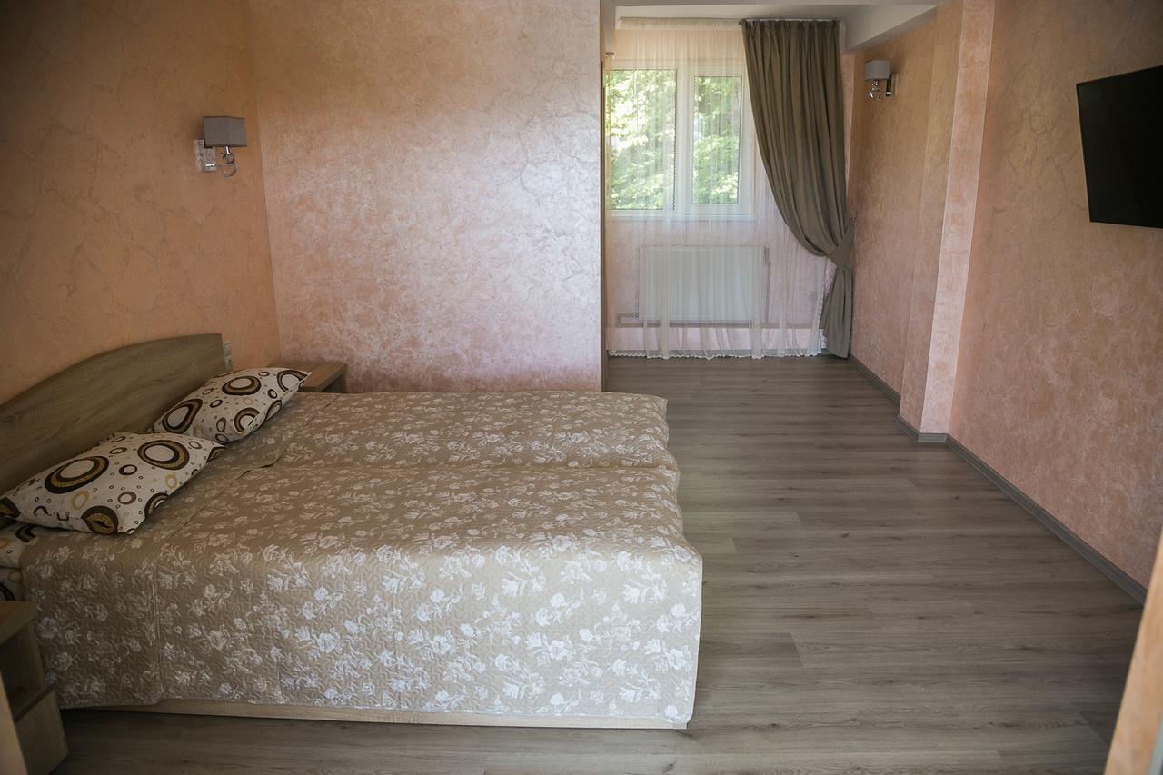 Arizona Hotel Ungvár Kültér fotó