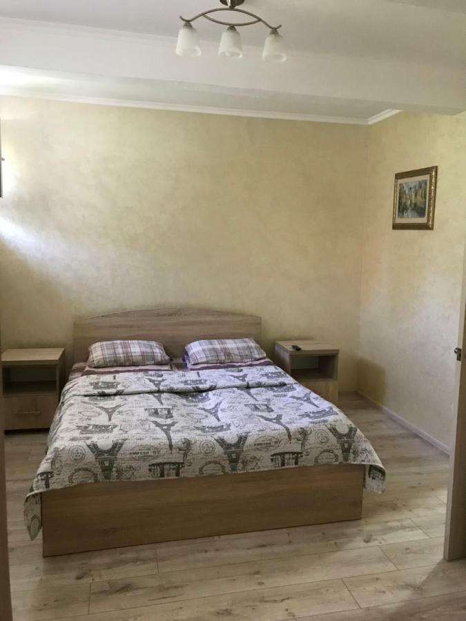 Arizona Hotel Ungvár Kültér fotó